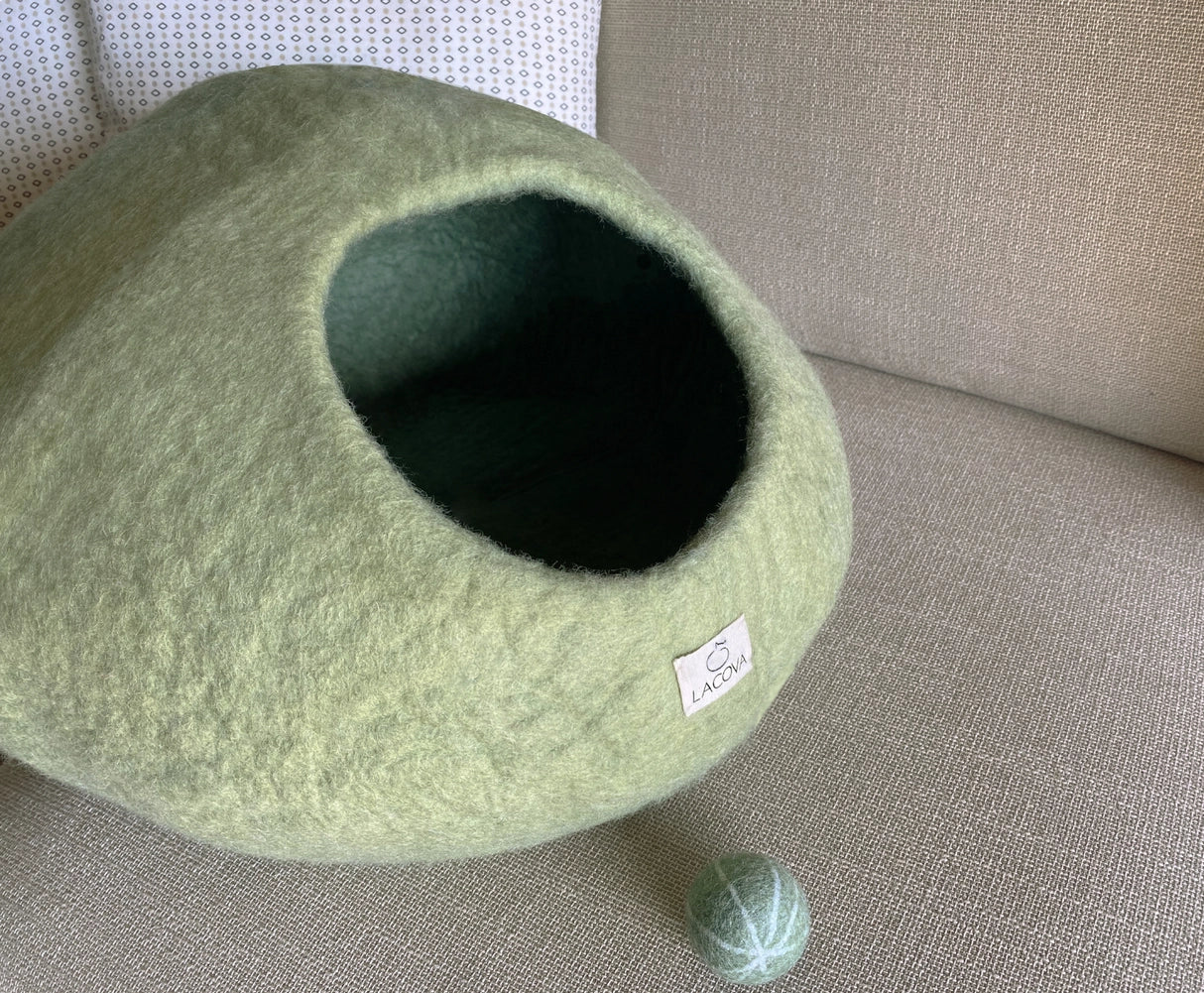 Cat Cave Green Tones - Limited Edition